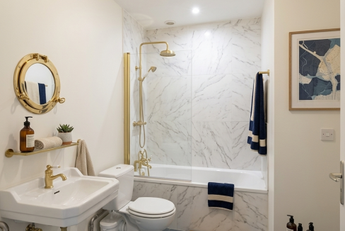 SALLE DE BAINS (après)